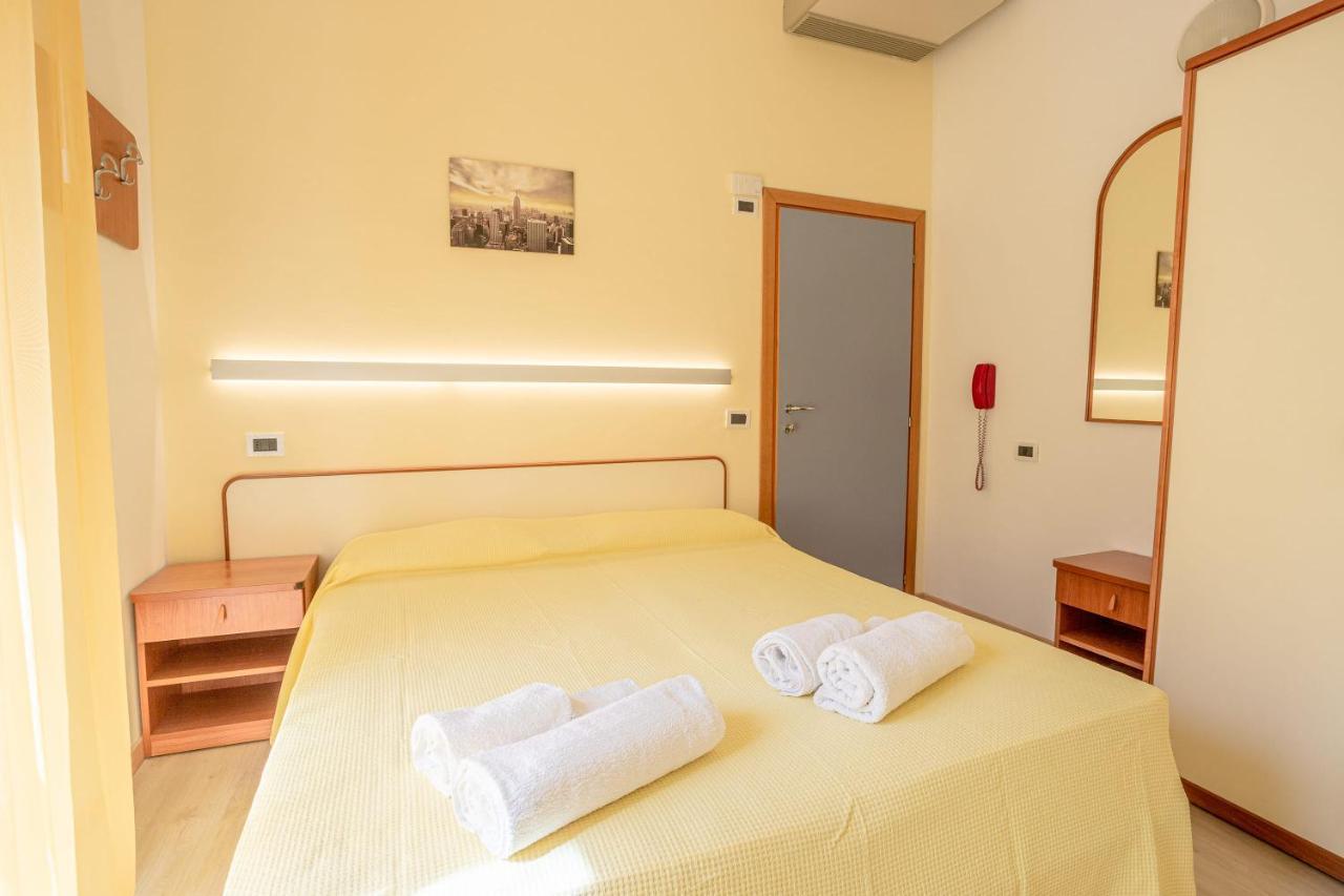 Hotel Paola Garden - Nuova Gestione Bellariva Di Rimini Exteriör bild