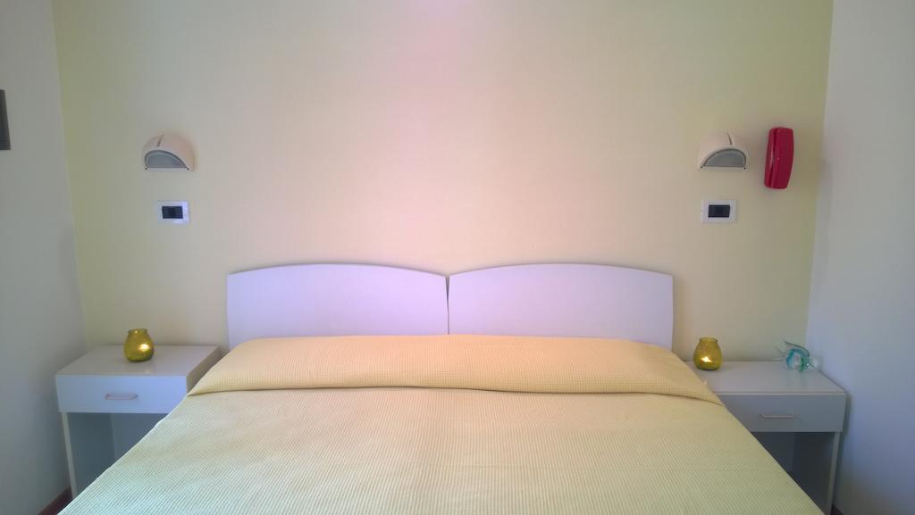 Hotel Paola Garden - Nuova Gestione Bellariva Di Rimini Rum bild