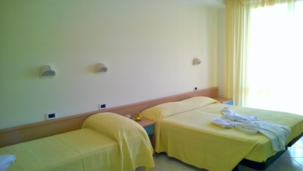 Hotel Paola Garden - Nuova Gestione Bellariva Di Rimini Rum bild