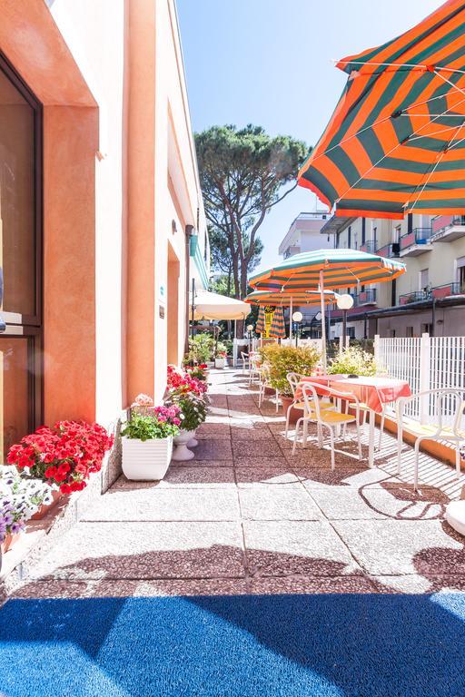 Hotel Paola Garden - Nuova Gestione Bellariva Di Rimini Exteriör bild