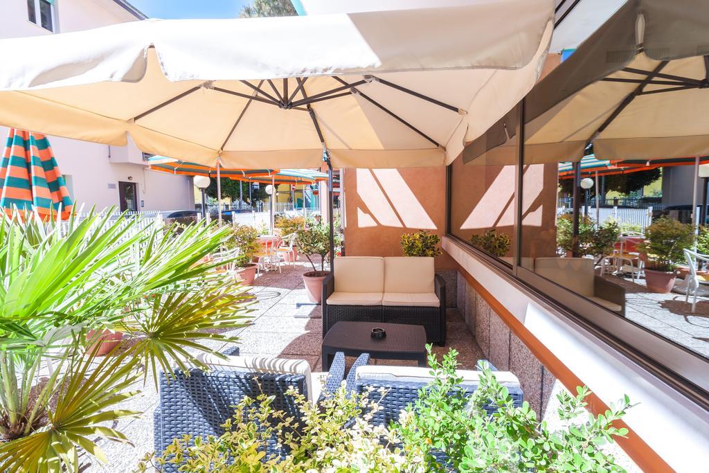 Hotel Paola Garden - Nuova Gestione Bellariva Di Rimini Exteriör bild