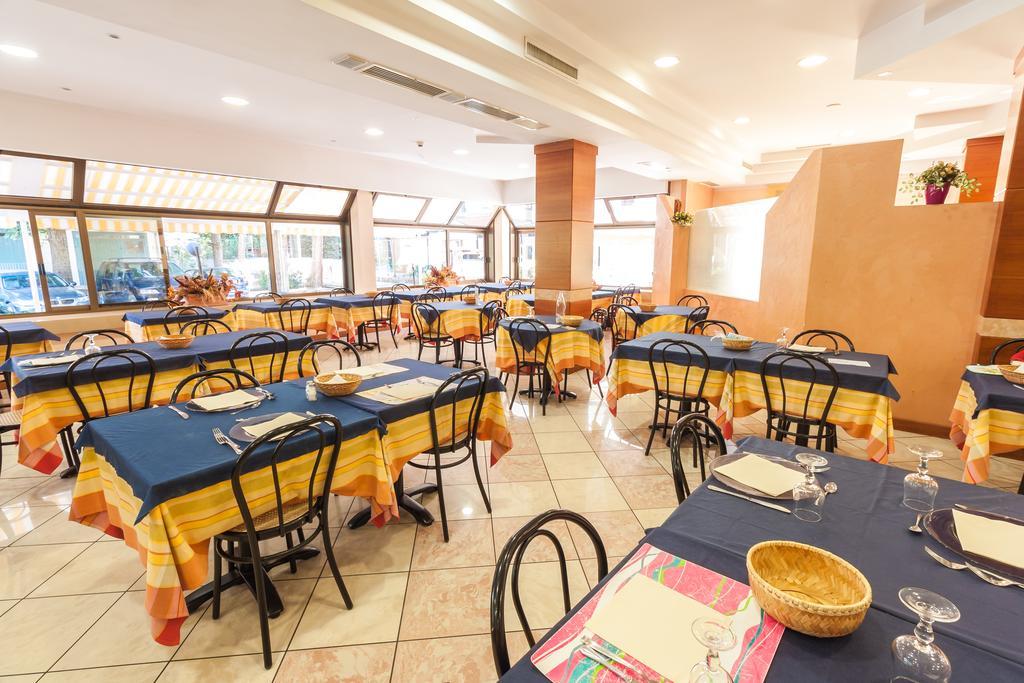Hotel Paola Garden - Nuova Gestione Bellariva Di Rimini Exteriör bild