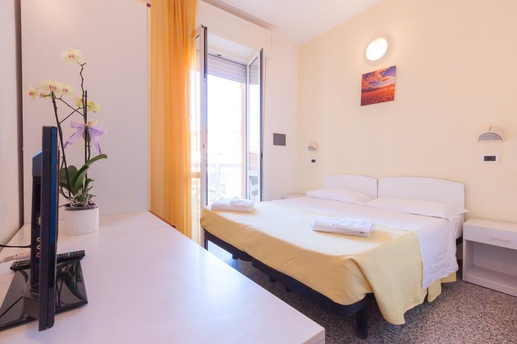 Hotel Paola Garden - Nuova Gestione Bellariva Di Rimini Exteriör bild